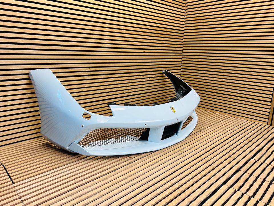 Ferrari 488 Stoßstange vorne front bumper in Küstriner Vorland