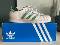 Adidas Superstars hellblau grün Hessen - Offenbach Vorschau