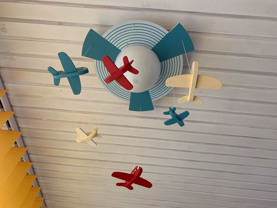 Deckenlampe Kinderzimmer Flugzeug PHILIPS in Lehre