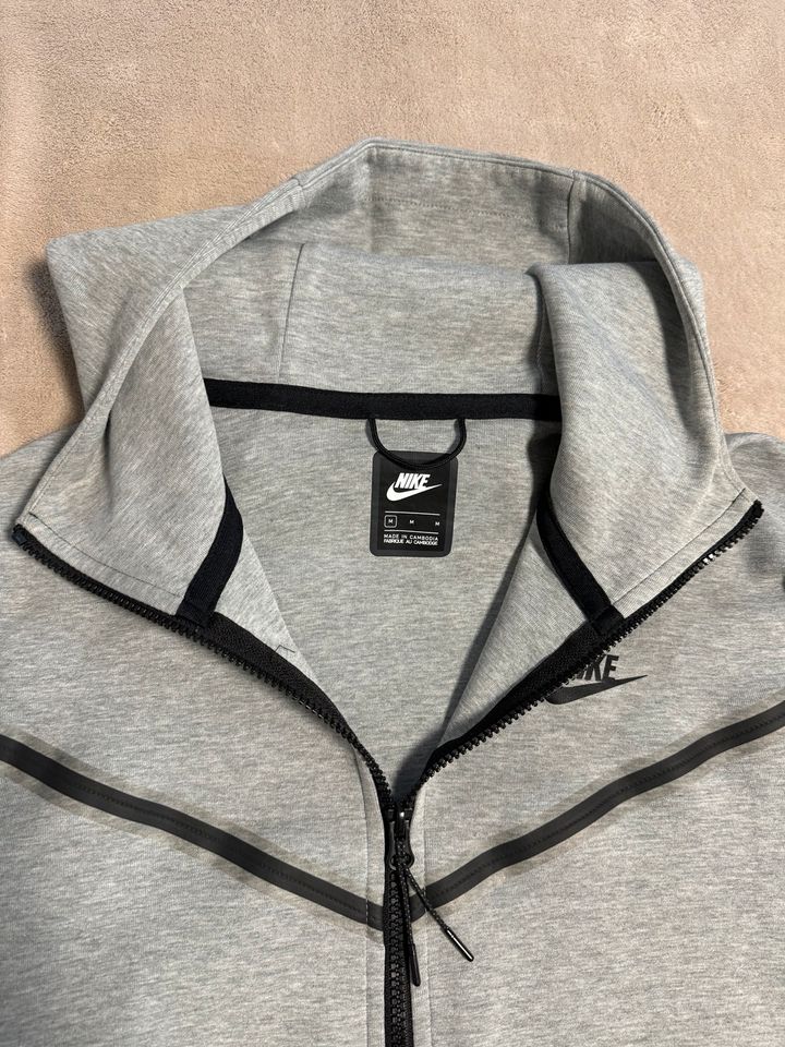 Sweatjacke Nike in Trittau