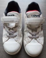 Sportschuhe LEVI'S, Gr. 32, weiß, in gutem Zustand Hessen - Niedernhausen Vorschau