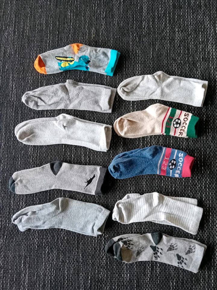 10 Paar Socken 27-30 in Werlte 