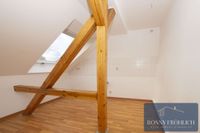 Wunderschöne, renovierte 3-Raum-Wohnung im Dachgeschoss mit Stellplatz Sachsen - Chemnitz Vorschau