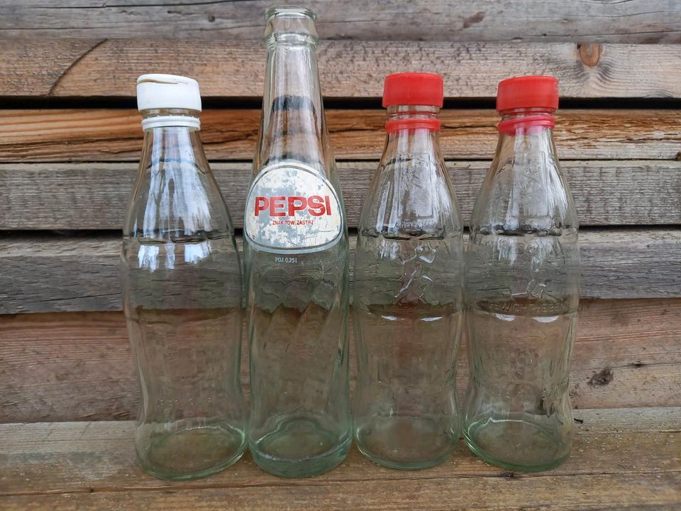 Vintage Colaflaschen Pepsi Coca Cola Flaschen in Niederwiesa