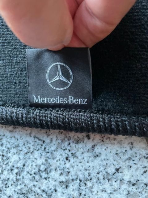 Mercedes Benz C Klasse Teppich Schmutzmatte Wendematte in Erkrath