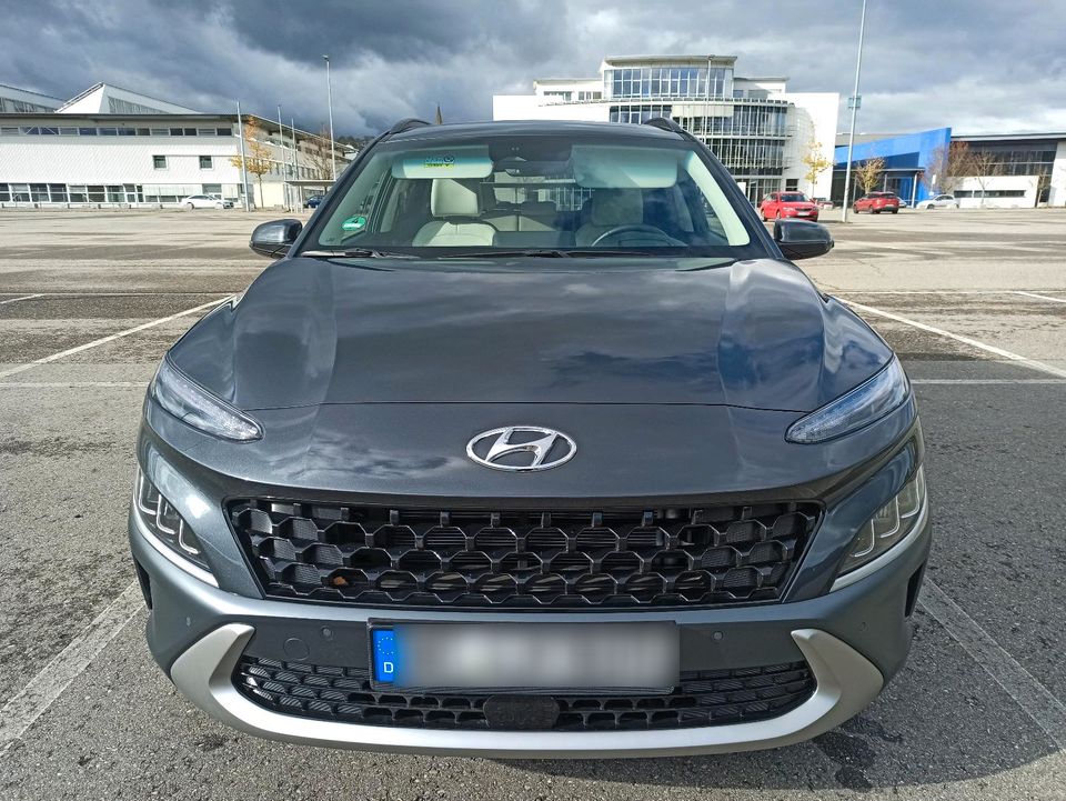 Hyundai kona 1.6 benzin hybryd Voll Head up in Biberach an der Riß