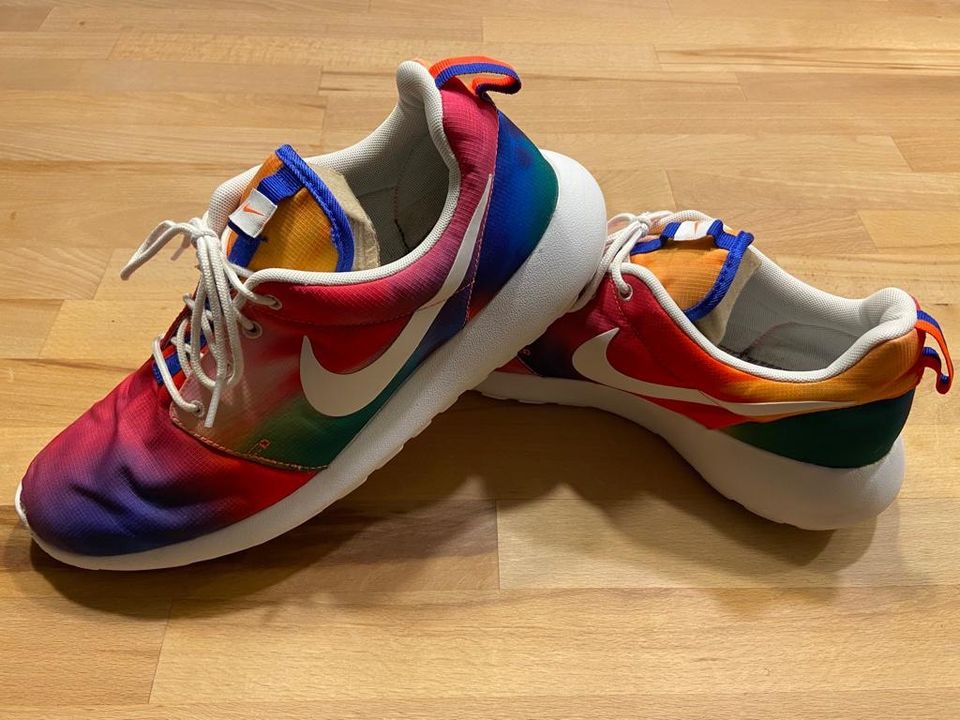Roshe run hotsell tie dye
