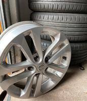 4 Alufelgen und 3 Sommerreifen Nissan 215/55 R17 V Niedersachsen - Oldenburg Vorschau