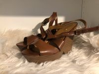 Deichmann Sandalen Schuhe Absatz holz braun Gr. 39 neuwertig Nordrhein-Westfalen - Iserlohn Vorschau