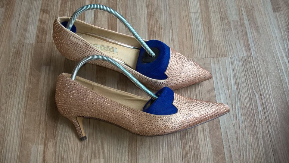 BUFFALO Pumps Glitzersteine - 39 - nude in Neuss