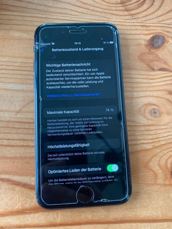 iPhone 8 schwarz 64gb inkl 5 handy Hüllen in Lage