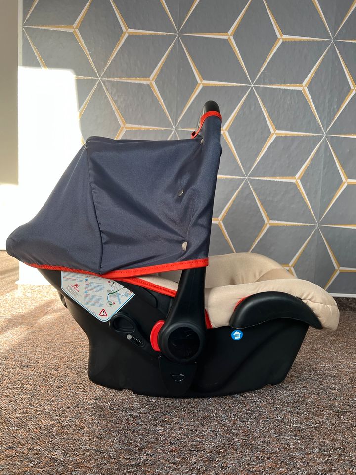 Kindersitz Babyschale Autositz 0-10 kg in Stralsund