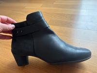 Stiefeletten/ Pumps aus Leder in Schwarz von Ecco in Größe 40 Pankow - Weissensee Vorschau