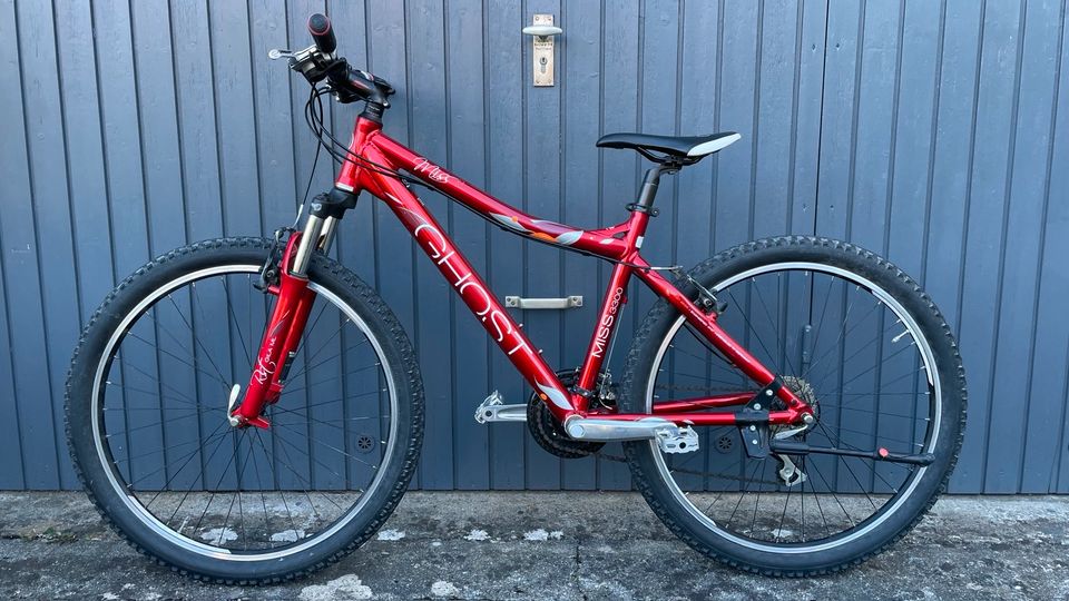 Ghost Miss 3300 Mountainbike 44 cm Ladys Mädchen in Riederich