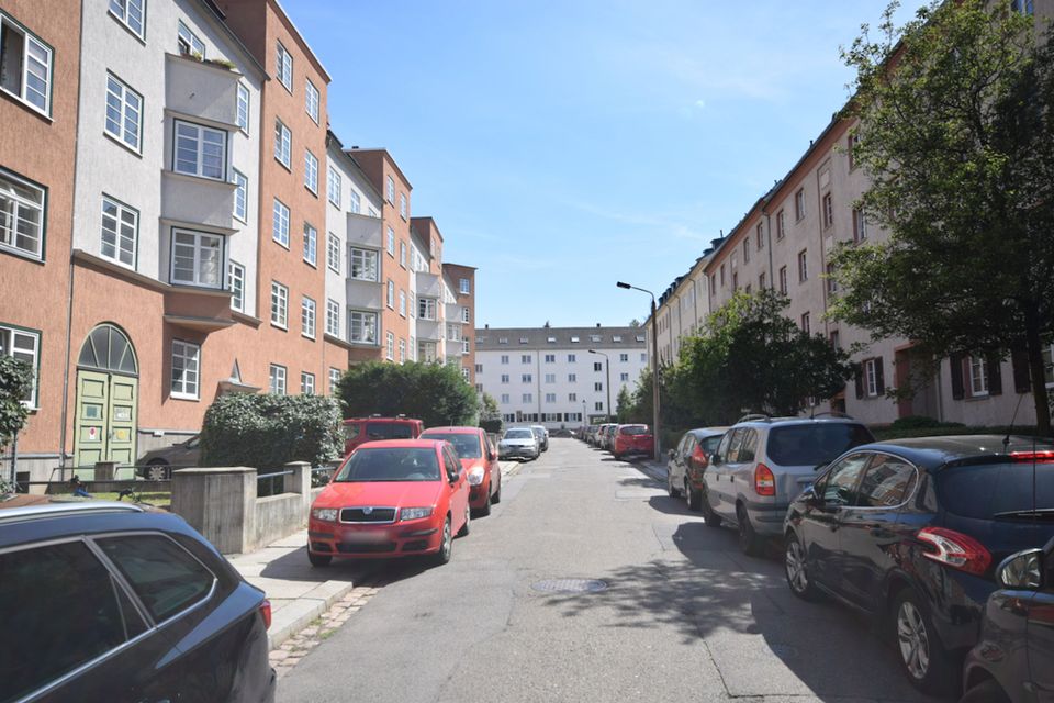 1-Raum Apartment • Laminat • Tageslichtbad mit Dusche • Stellplatz • Kaßberg • Anschauen & Mieten in Chemnitz