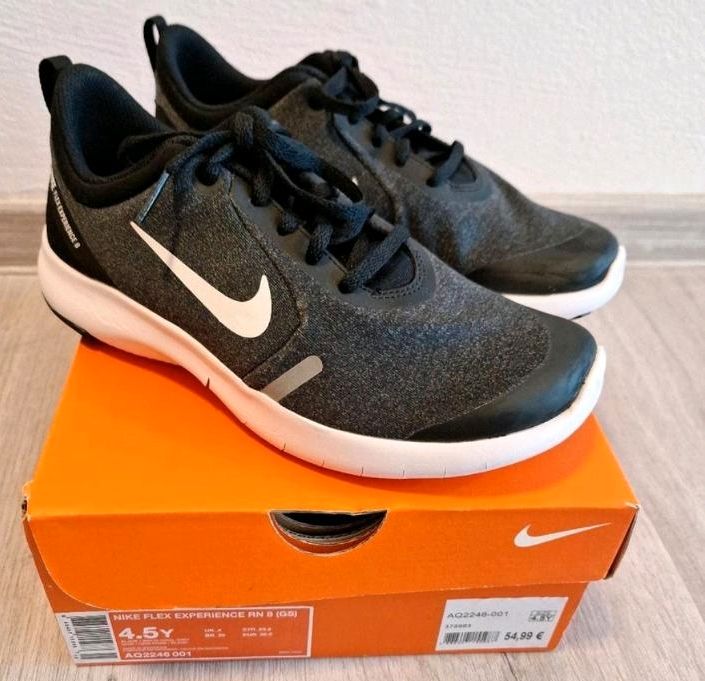 Neu! Nike flex experience Größe 36,5 Sneaker Sportschuhe kinder in Montabaur