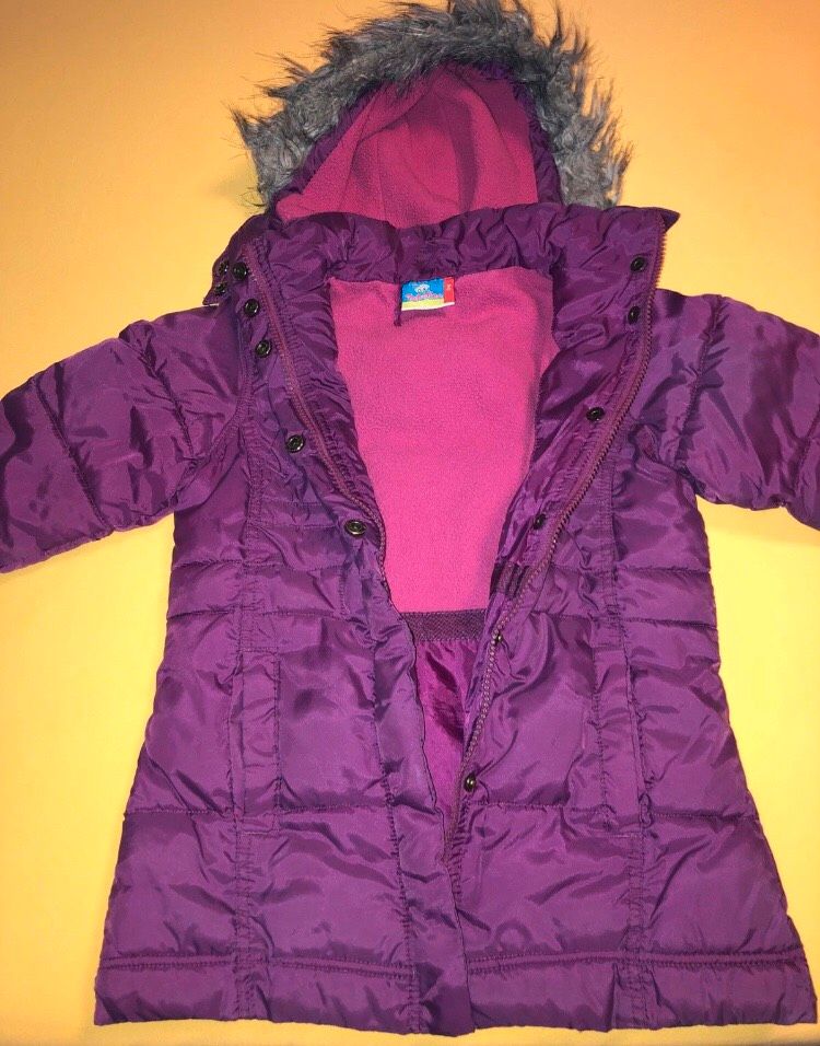 Winterjacke Wintermantel Gr. 104 Jacke Mädchen in Großpostwitz