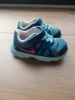 Kinderschuhe Babyschuhe Nike Gr. 23.5 Nordrhein-Westfalen - Kreuztal Vorschau