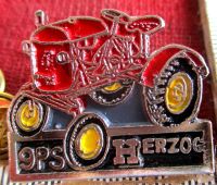 HERZOG 9PS Trecker Traktor Abzeichen Orden Pin Made in Germany Sc Niedersachsen - Hoya Vorschau