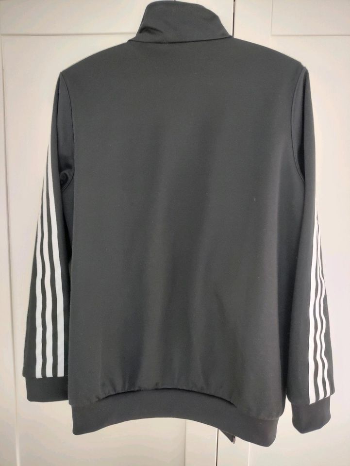 Adidas 3S Trainingsjacke, schwarz, Gr. 42, neuwertig, Stehkragen in Sonsbeck