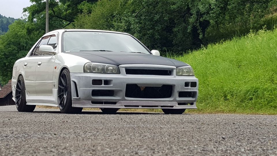 R34 4-door GTR Style Seitenschweller Nissan Skyline (Sedan /Limo) in Sulzbach an der Murr