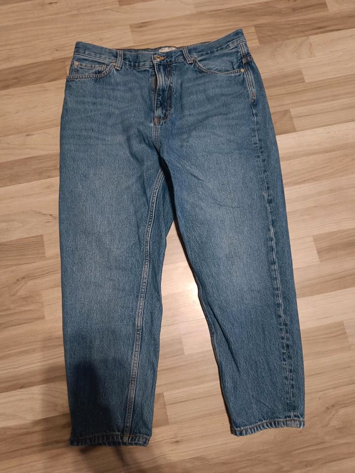 Pull & Bear Carrot jeans in Bielefeld