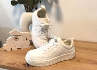 H&M Mädchen Sneaker Sport Schuhe weiß wie Air Force Gr 35 Kr. München - Neubiberg Vorschau