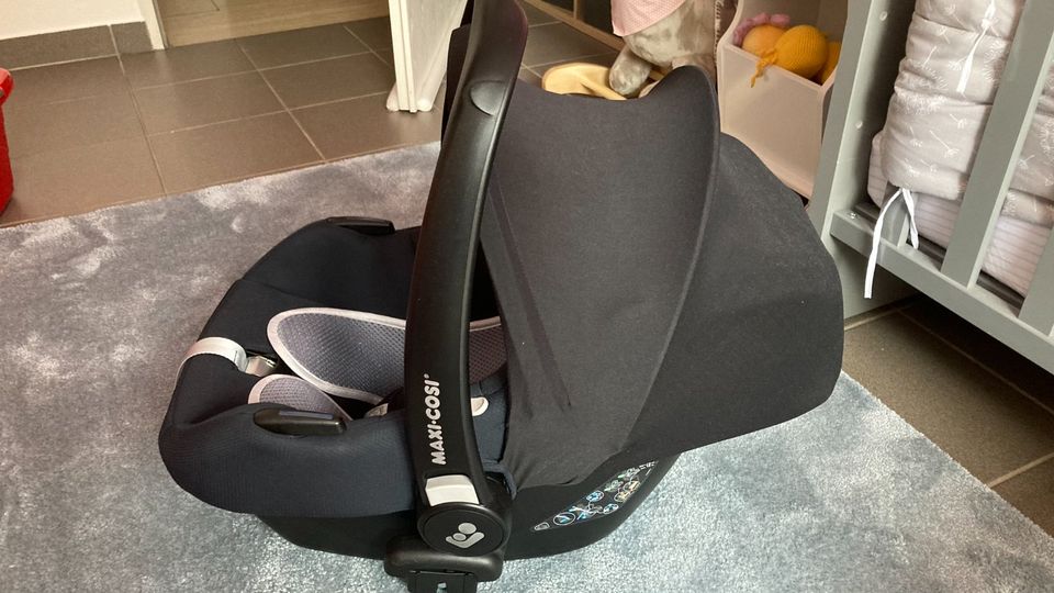 Maxi Cosi CabrioFix i-Size in Essen