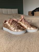 Guess Sneaker Damen Sachsen-Anhalt - Magdeburg Vorschau
