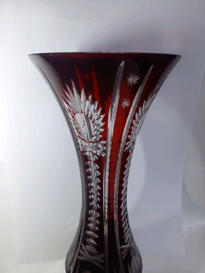 Rubinrot Bleikristallglas Vase sehr rar Bohemia in Waldshut-Tiengen