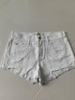 Hollister  kurze Hose in weiß Gr W 26 Nordrhein-Westfalen - Löhne Vorschau