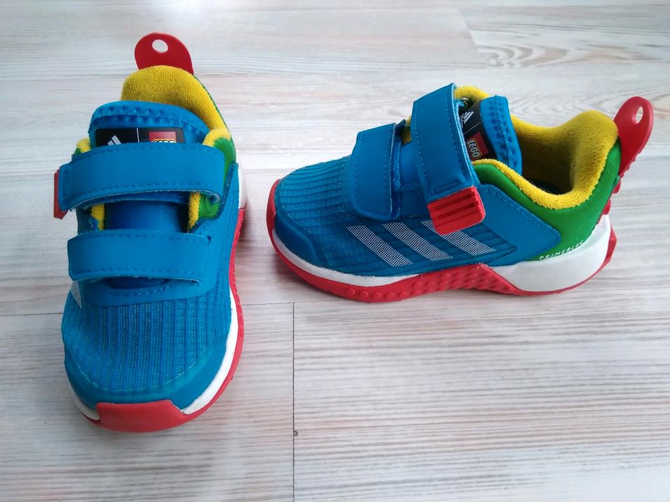 Wunderschöne Adidas Lego Turnschuhe,Größe 21,wie neu! in Koblenz