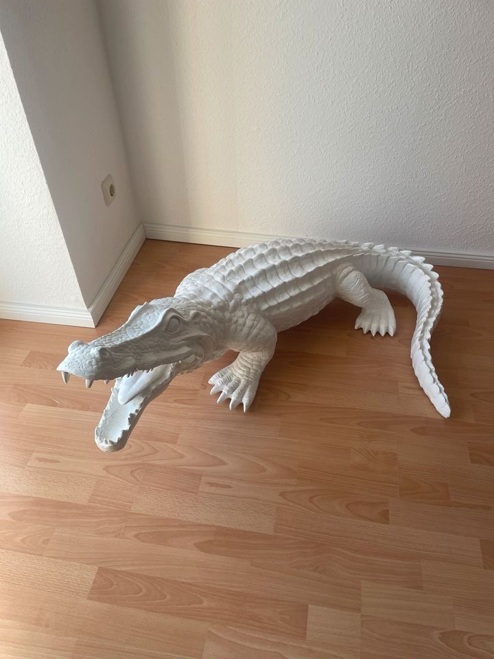 Alligator Krokodil Deko (weiß) Lacoste Design 187 Strassenbande in Rostock