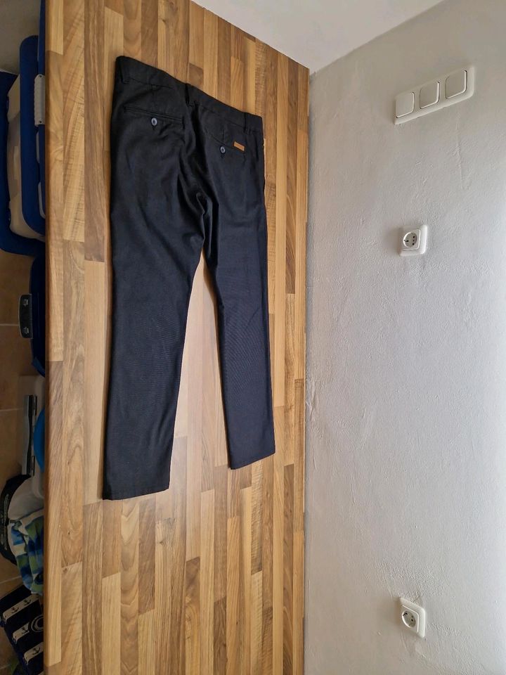 Esprit Chino anthrazit / schwarz slim 32/32 in Nürnberg (Mittelfr)