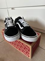 Vans OLD SKOOL Unisex Sneaker 43 Schwarz Ungetragen/ NEU Nordrhein-Westfalen - Paderborn Vorschau