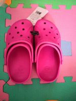 Mädchen Crocs Schuhe, Mädchen Sandalen, Mädchen Pantoletten Düsseldorf - Rath Vorschau