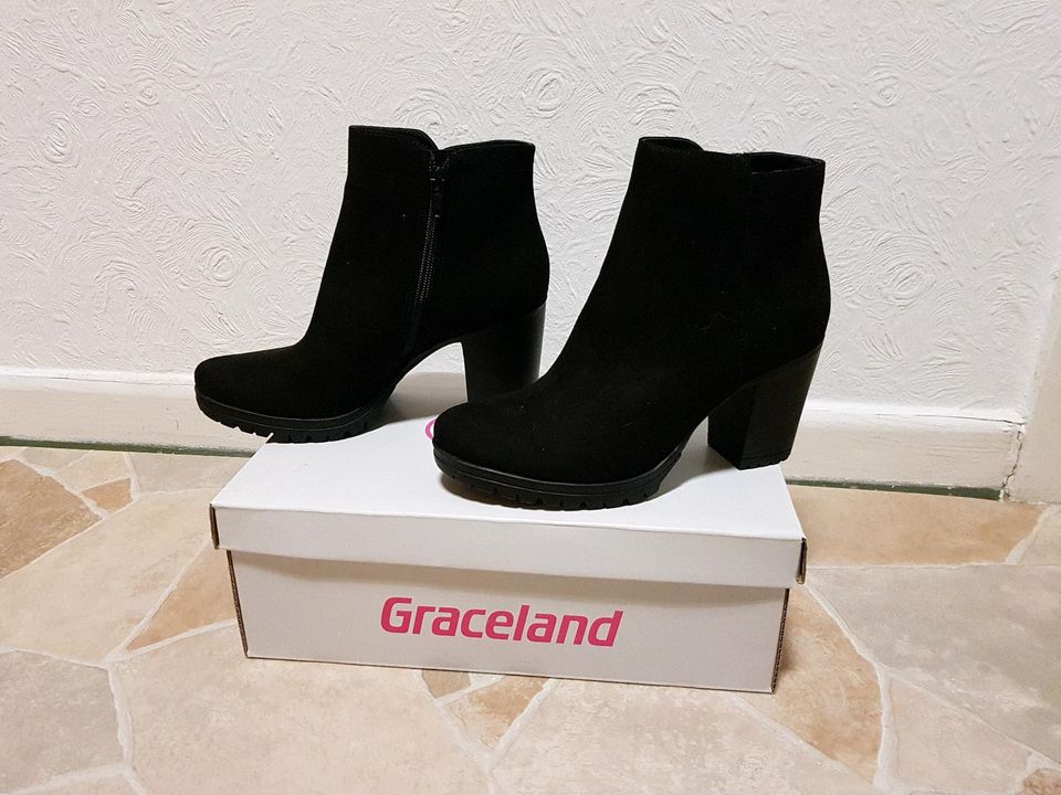 Schwarze Stiefeletten pumps mit Absatz gr 36 Deichmann graceland in Oberhausen