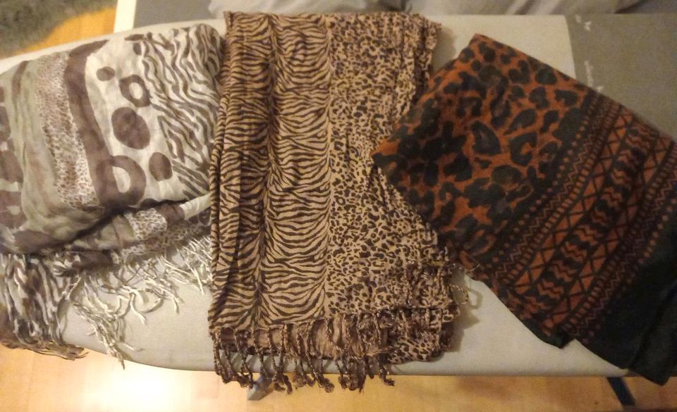 ♥️ 2 x Schal (zus. 3 €)☆Loop (2 €)☆Animalprint in Pfatter