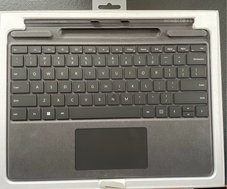 Microsoft Surface Pro Signature Keyboard NEU Tastatur in Bayern - Amberg |  Tastatur & Maus gebraucht kaufen | eBay Kleinanzeigen ist jetzt  Kleinanzeigen