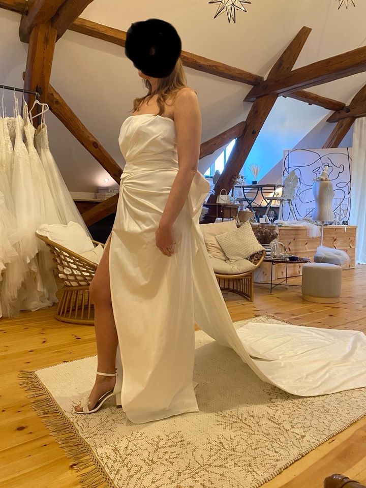 Neu Brautkleid - selbst designt und geschneidert in Frankfurt am Main