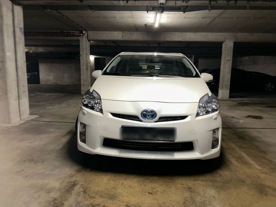Toyota Prius Hybrid in Neuss