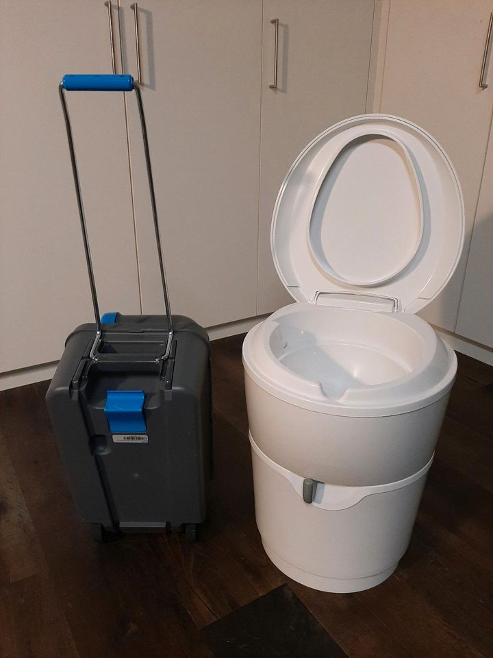 NEUE THETFORD C220 TOILET SET in Grasbrunn