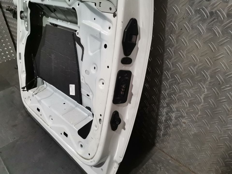 VW Caddy IV 4 Maxi Facelift Schiebetür Tür links LB9A 2K3843207 in Gelsenkirchen