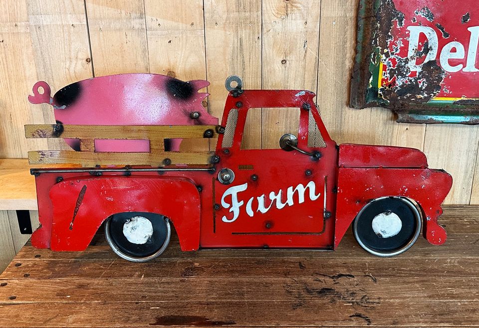 XL FARM TRUCK MIT SCHWEIN SCHILD PICKUP USA MAN CAVE US DINER BBQ in Hamm