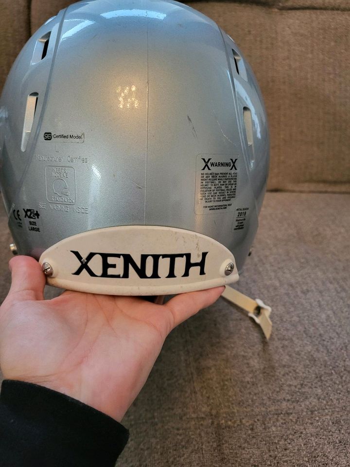 Football Helm Xenith  Pad Schutt  Hose Tshirt in Bargeshagen