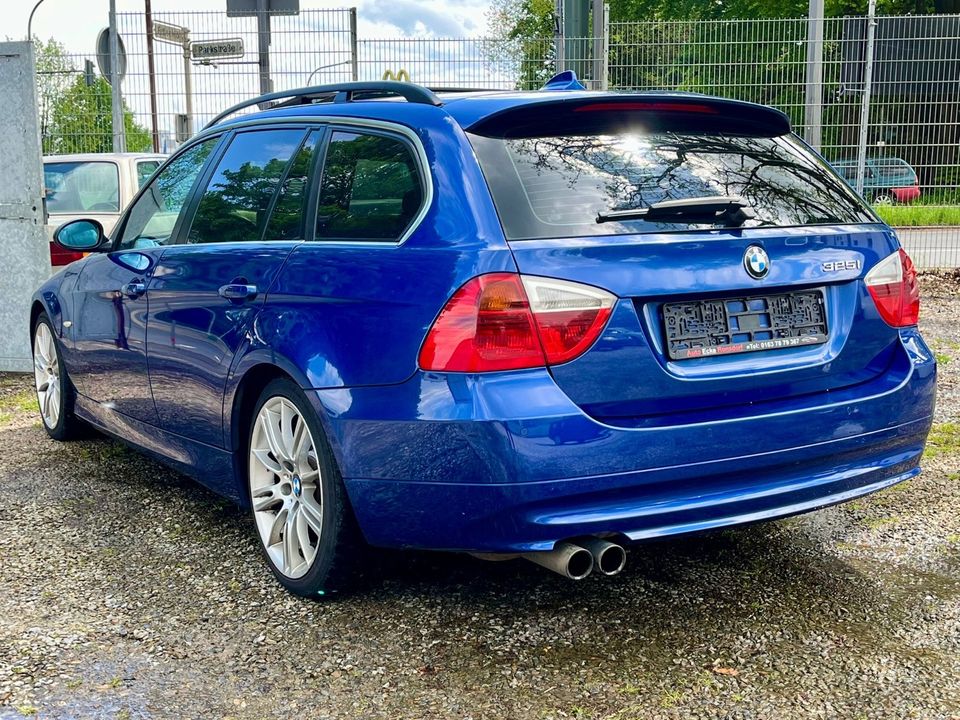 BMW 325 Automatik 1.Hand Klima Navi Pano Leder SHZ Tüv3/2025 in Wuppertal