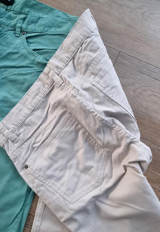 2 Jeans/ Hosen 32 H&M Herren grau und grün in Hanstedt