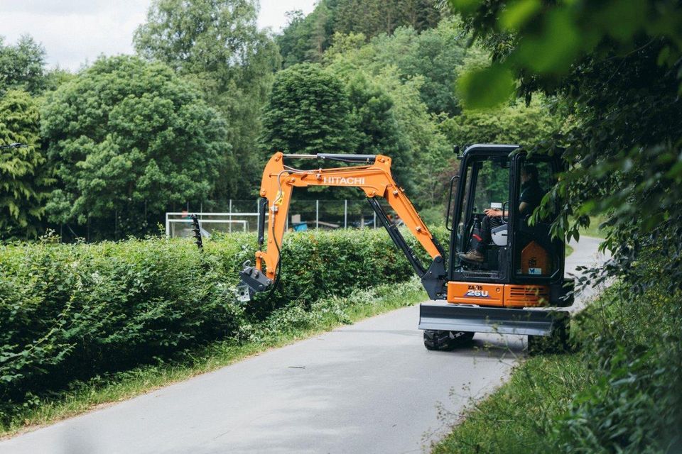 GREENTEC HL152 Heckenschere /Astschere für Bagger /Radlader in Untermünkheim