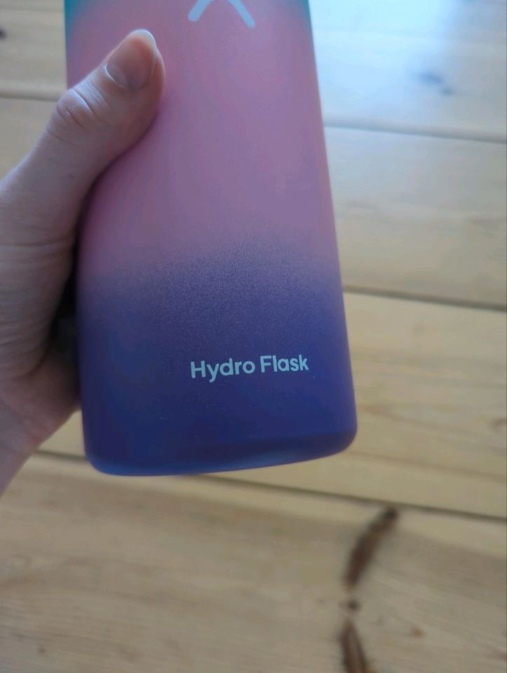 Hydro Flask groß in Berlin