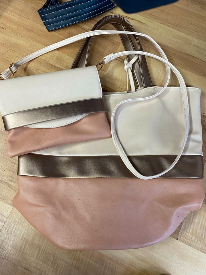 Taschenset rosa beige Roségold Handtasche Umhängetasche in Kiel